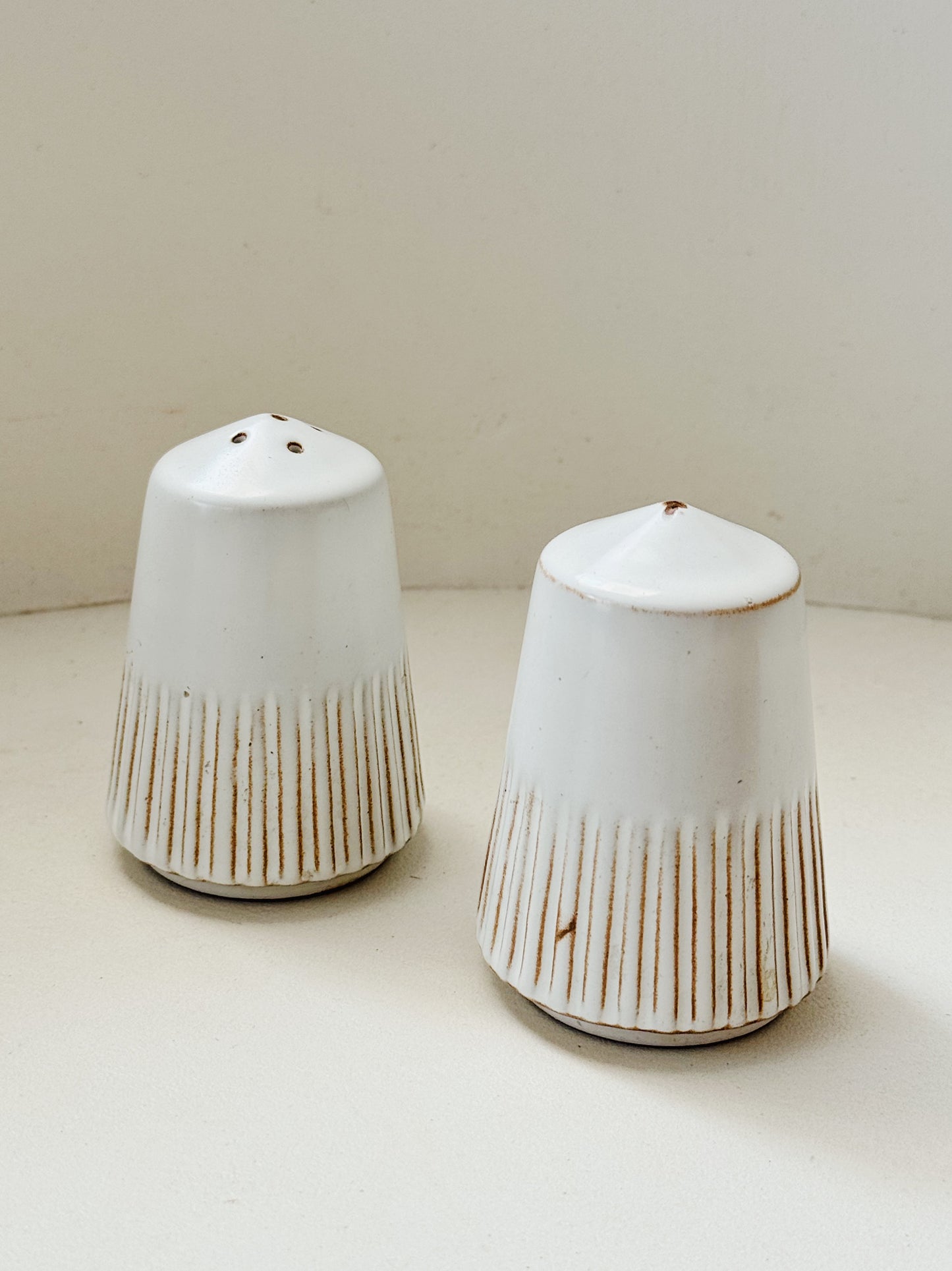 Fris edam salt and pepper shakers