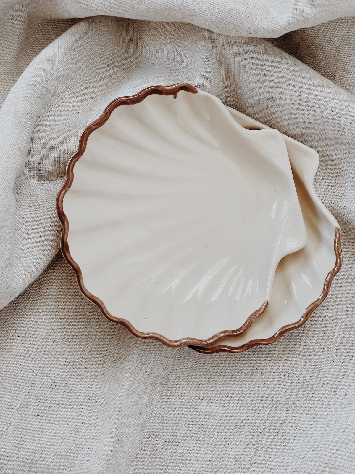 Henry Shell emile henry shell plates – gentle