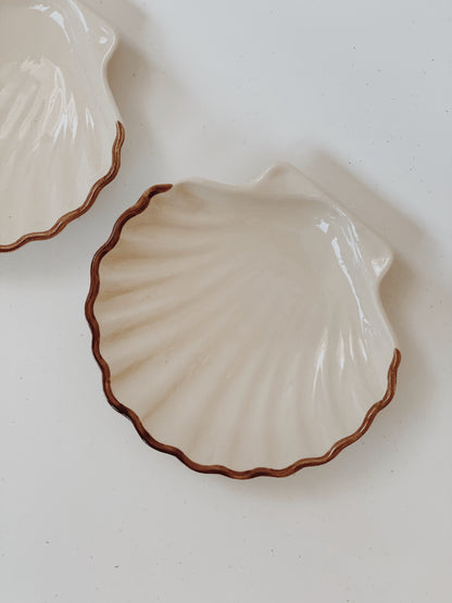 emile henry shell plates